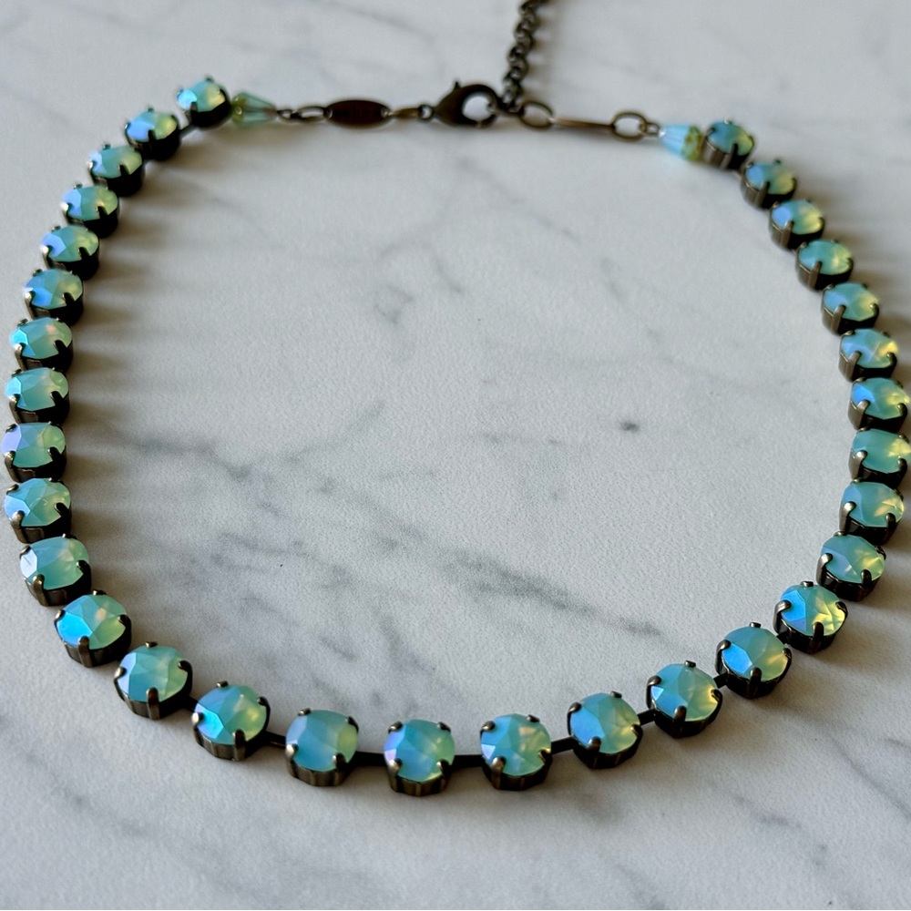 Counter Balance Sabika Fun Choker